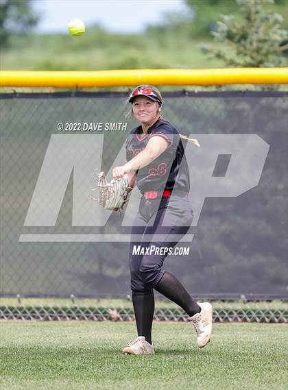 Thumbnail 2 in Mid-Prairie vs Linn-Mar (Linn-Mar / Alburnett Tournament) photogallery.