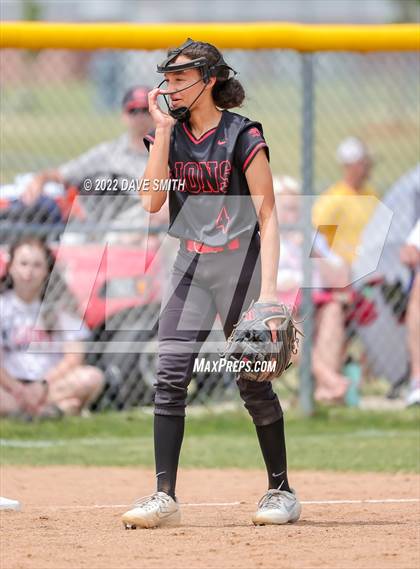 Thumbnail 3 in Mid-Prairie vs Linn-Mar (Linn-Mar / Alburnett Tournament) photogallery.
