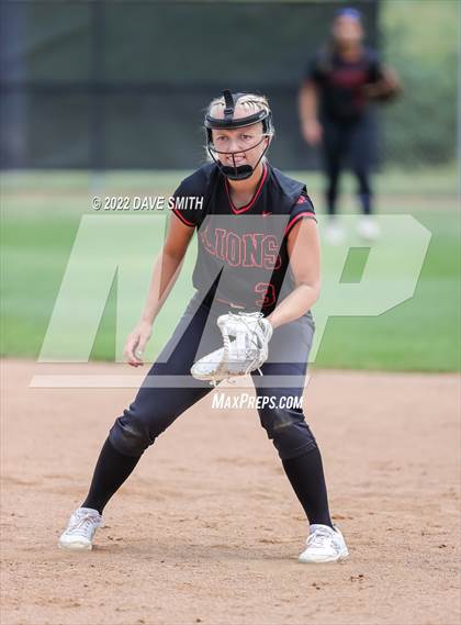 Thumbnail 1 in Mid-Prairie vs Linn-Mar (Linn-Mar / Alburnett Tournament) photogallery.