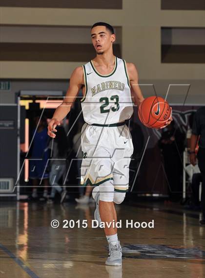 Thumbnail 2 in Moreau Catholic vs. Windward (MaxPreps Holiday Classic) photogallery.