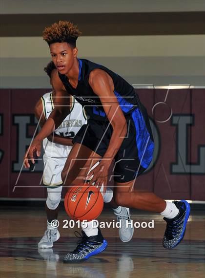 Thumbnail 3 in Moreau Catholic vs. Windward (MaxPreps Holiday Classic) photogallery.