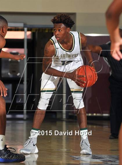 Thumbnail 1 in Moreau Catholic vs. Windward (MaxPreps Holiday Classic) photogallery.