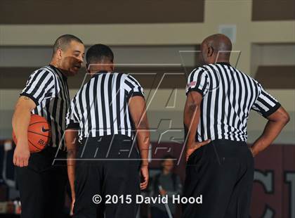 Thumbnail 2 in Moreau Catholic vs. Windward (MaxPreps Holiday Classic) photogallery.