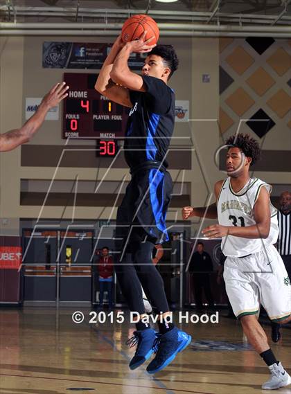 Thumbnail 1 in Moreau Catholic vs. Windward (MaxPreps Holiday Classic) photogallery.