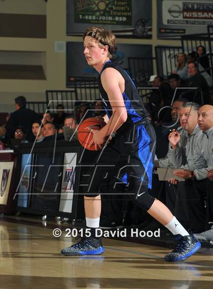 Thumbnail 2 in Moreau Catholic vs. Windward (MaxPreps Holiday Classic) photogallery.