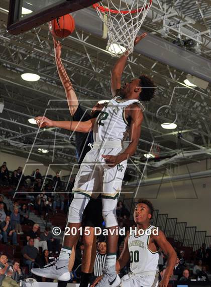 Thumbnail 1 in Moreau Catholic vs. Windward (MaxPreps Holiday Classic) photogallery.