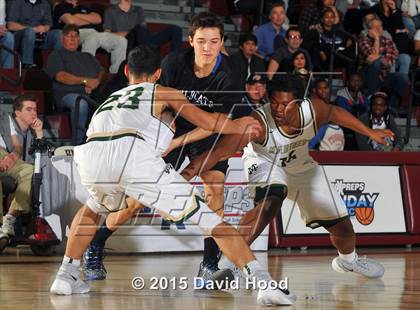 Thumbnail 2 in Moreau Catholic vs. Windward (MaxPreps Holiday Classic) photogallery.