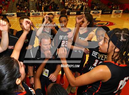 Thumbnail 1 in Beverly Hills vs Flintridge Prep (CIF SS Division 3A Finals) photogallery.