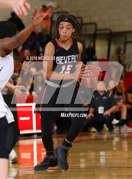 Thumbnail 1 in Beverly Hills vs Flintridge Prep (CIF SS Division 3A Finals) photogallery.