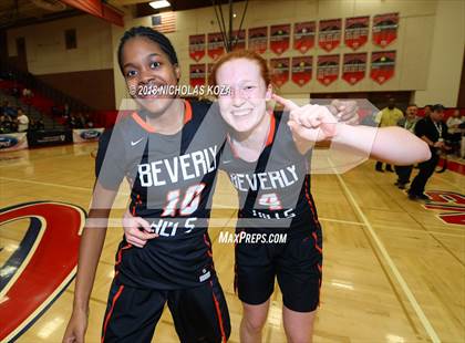 Thumbnail 2 in Beverly Hills vs Flintridge Prep (CIF SS Division 3A Finals) photogallery.