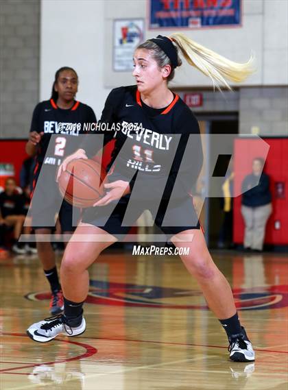 Thumbnail 3 in Beverly Hills vs Flintridge Prep (CIF SS Division 3A Finals) photogallery.