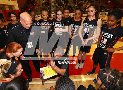 Thumbnail 2 in Beverly Hills vs Flintridge Prep (CIF SS Division 3A Finals) photogallery.