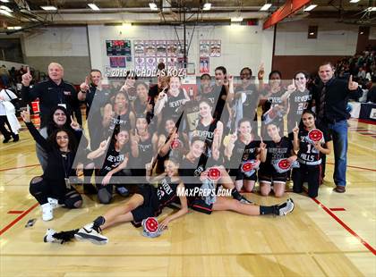 Thumbnail 2 in Beverly Hills vs Flintridge Prep (CIF SS Division 3A Finals) photogallery.