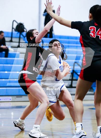 Thumbnail 3 in Harvard-Westlake vs Crenshaw (Riptide GBB Showcase) photogallery.