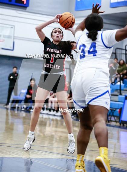 Thumbnail 2 in Harvard-Westlake vs Crenshaw (Riptide GBB Showcase) photogallery.