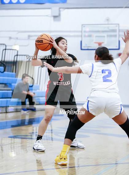 Thumbnail 3 in Harvard-Westlake vs Crenshaw (Riptide GBB Showcase) photogallery.