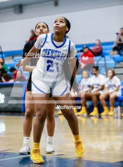 Thumbnail 2 in Harvard-Westlake vs Crenshaw (Riptide GBB Showcase) photogallery.