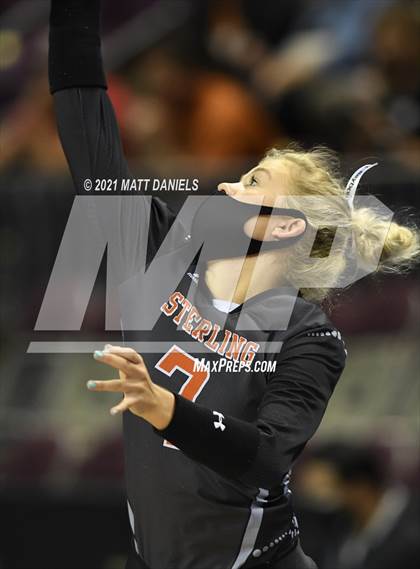 Thumbnail 3 in Montezuma-Cortez vs. Sterling (CHSAA 3A Semifinal) photogallery.