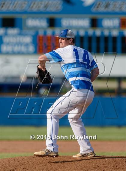 Thumbnail 1 in Gurnee Warren v. Fremd (IHSA 4A Regional Semifinal) photogallery.