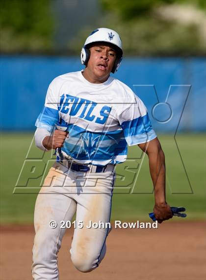 Thumbnail 3 in Gurnee Warren v. Fremd (IHSA 4A Regional Semifinal) photogallery.