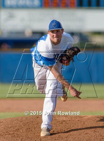 Thumbnail 1 in Gurnee Warren v. Fremd (IHSA 4A Regional Semifinal) photogallery.