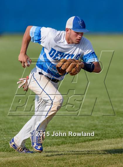 Thumbnail 3 in Gurnee Warren v. Fremd (IHSA 4A Regional Semifinal) photogallery.