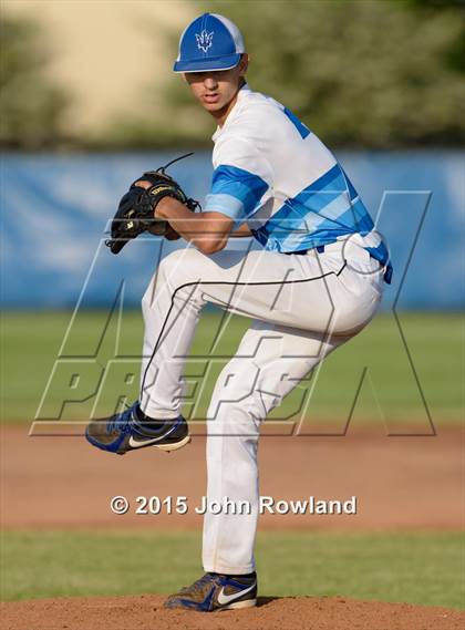 Thumbnail 3 in Gurnee Warren v. Fremd (IHSA 4A Regional Semifinal) photogallery.