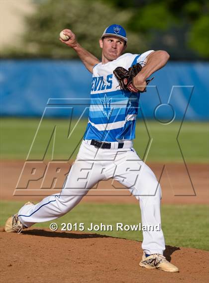 Thumbnail 2 in Gurnee Warren v. Fremd (IHSA 4A Regional Semifinal) photogallery.