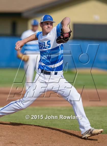 Thumbnail 2 in Gurnee Warren v. Fremd (IHSA 4A Regional Semifinal) photogallery.