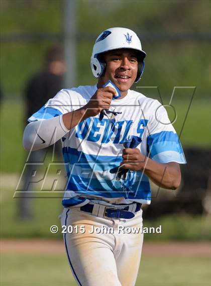 Thumbnail 3 in Gurnee Warren v. Fremd (IHSA 4A Regional Semifinal) photogallery.