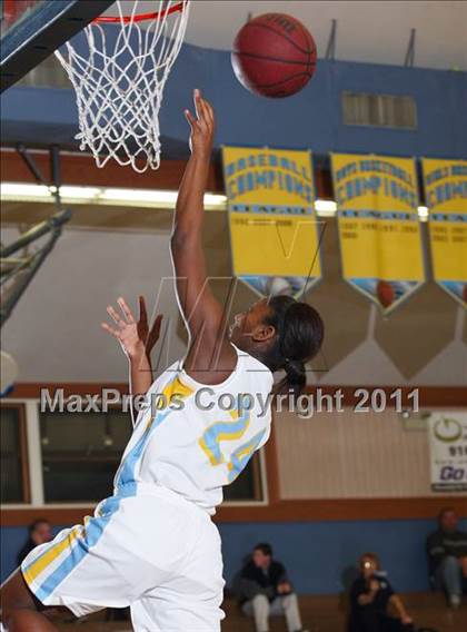 Thumbnail 3 in Oakmont @ Center (Foundation Game) photogallery.