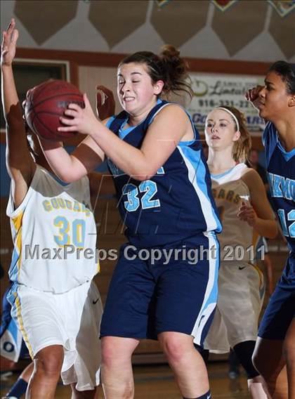 Thumbnail 1 in Oakmont @ Center (Foundation Game) photogallery.