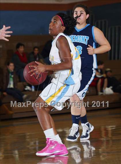 Thumbnail 2 in Oakmont @ Center (Foundation Game) photogallery.
