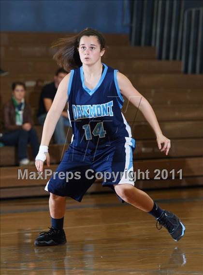 Thumbnail 3 in Oakmont @ Center (Foundation Game) photogallery.