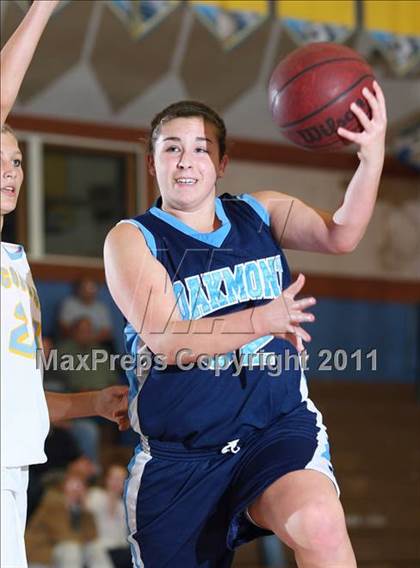Thumbnail 3 in Oakmont @ Center (Foundation Game) photogallery.