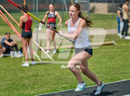 Thumbnail 2 in Spartan Relays (Pole Vault) photogallery.