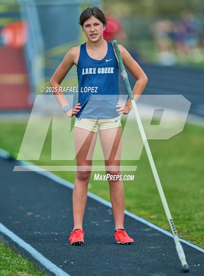 Thumbnail 2 in Spartan Relays (Pole Vault) photogallery.
