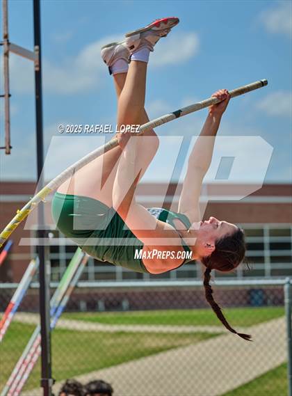 Thumbnail 1 in Spartan Relays (Pole Vault) photogallery.