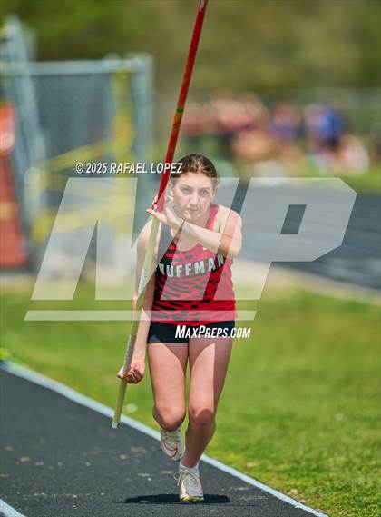 Thumbnail 2 in Spartan Relays (Pole Vault) photogallery.