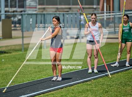 Thumbnail 2 in Spartan Relays (Pole Vault) photogallery.