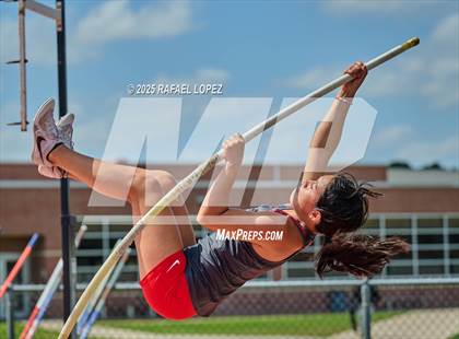 Thumbnail 3 in Spartan Relays (Pole Vault) photogallery.