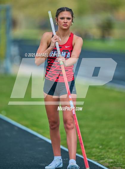 Thumbnail 1 in Spartan Relays (Pole Vault) photogallery.