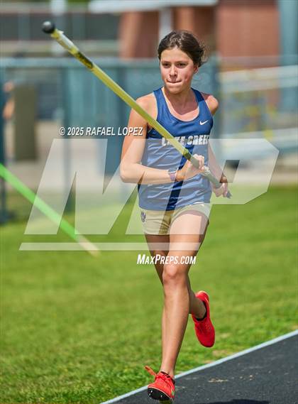 Thumbnail 1 in Spartan Relays (Pole Vault) photogallery.