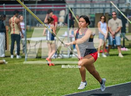 Thumbnail 1 in Spartan Relays (Pole Vault) photogallery.