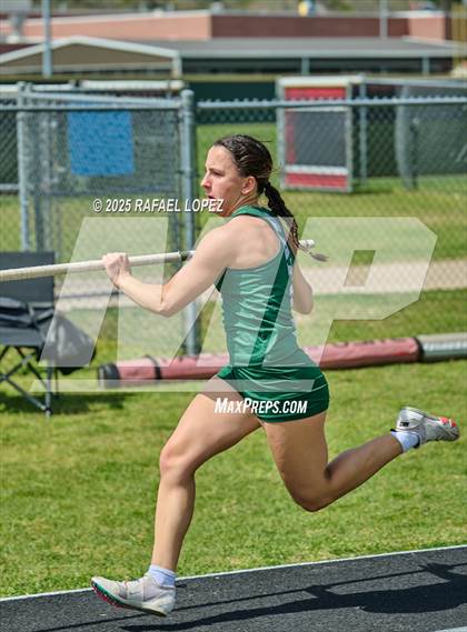 Thumbnail 1 in Spartan Relays (Pole Vault) photogallery.