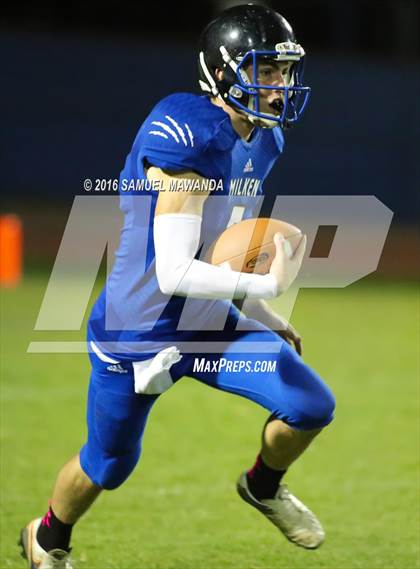 Thumbnail 3 in Milken vs Bellarmine-Jefferson  photogallery.