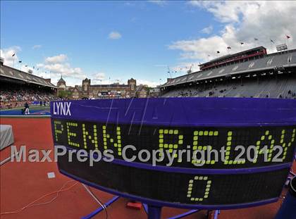 Thumbnail 1 in Penn Relays (4x100 Final) photogallery.