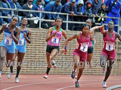 Thumbnail 1 in Penn Relays (4x100 Final) photogallery.