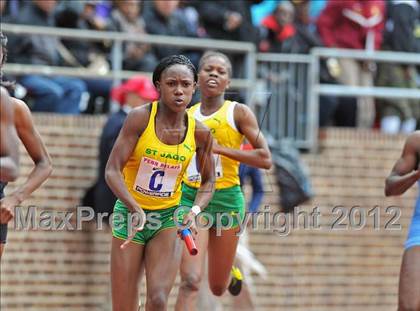 Thumbnail 3 in Penn Relays (4x100 Final) photogallery.