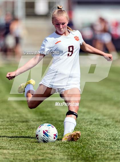 Thumbnail 1 in Lawrenceburg vs North Central photogallery.